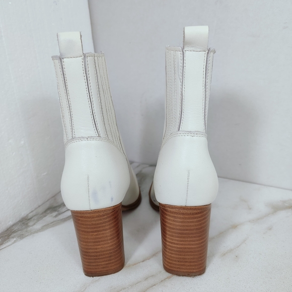 Marc Fisher Lommie Off White Western Style Block Heel Cowboy Ankle Boots, 8.5 - Picture 5 of 13